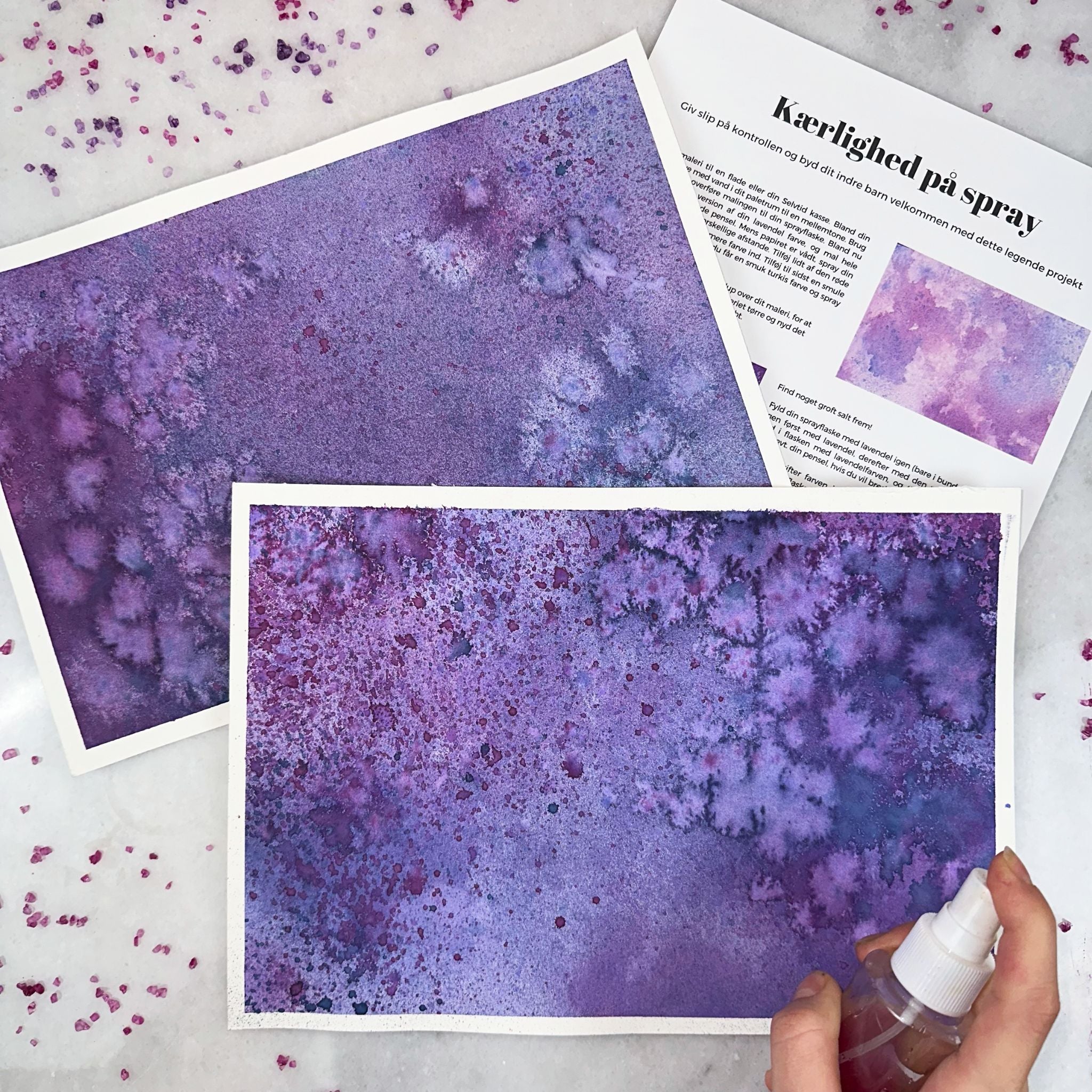 lær at male abstrakte malerier i akvarelmaling den abstrakte boks med sprayflaske